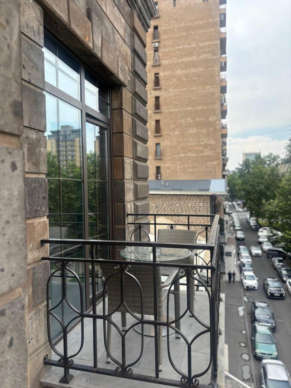 Boulevard Hotel Erévan Extérieur photo