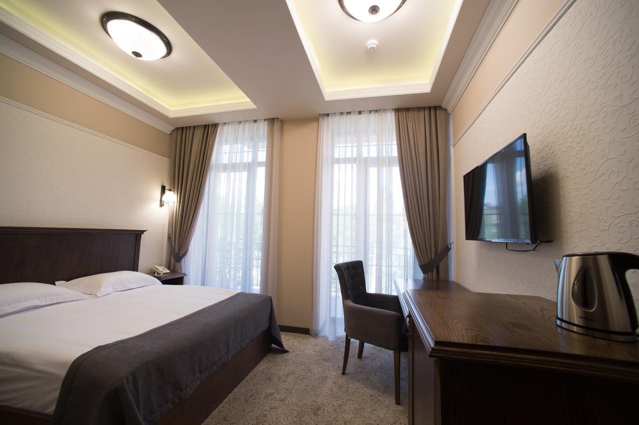 Boulevard Hotel Erévan Extérieur photo