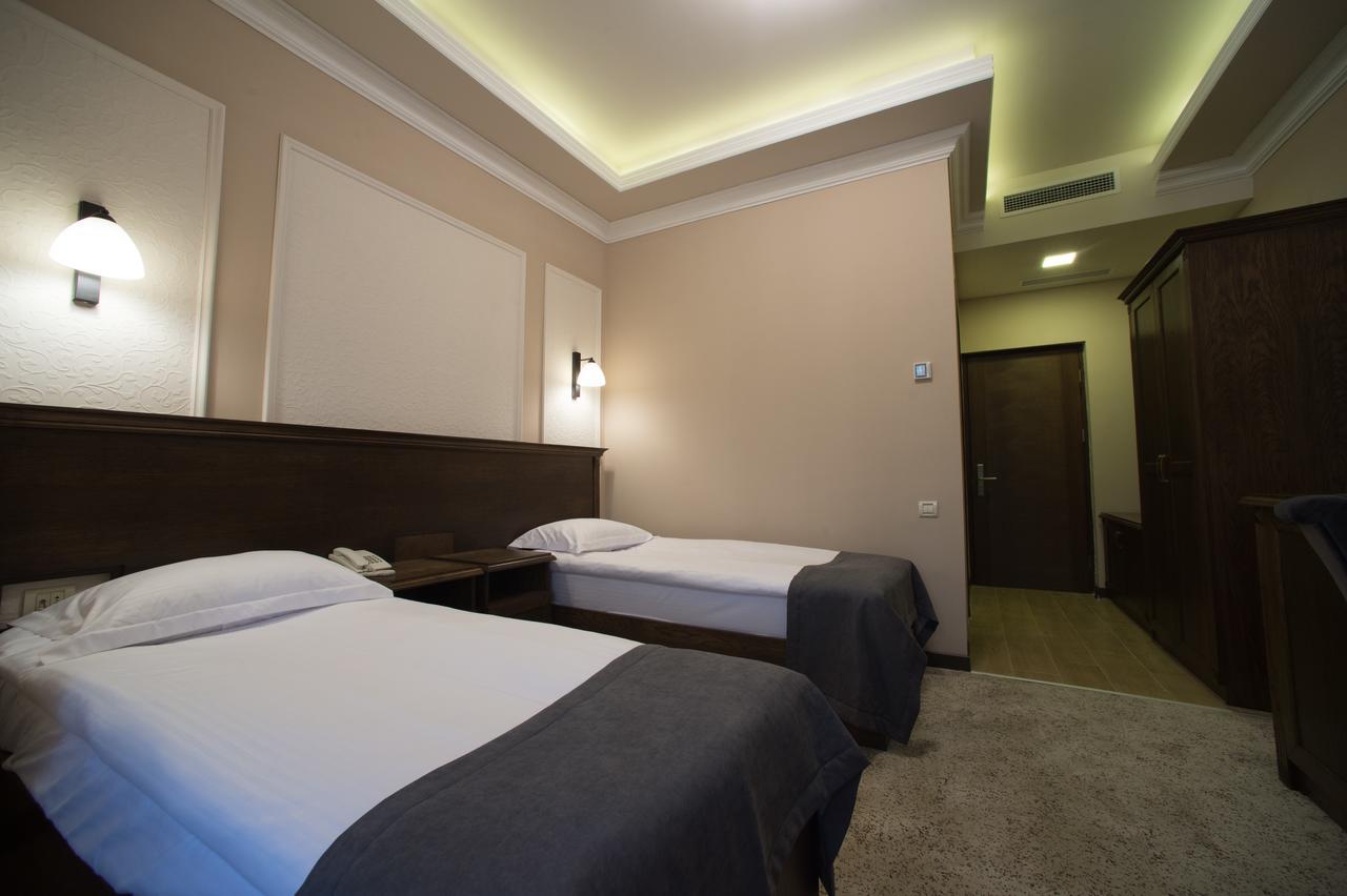Boulevard Hotel Erévan Extérieur photo