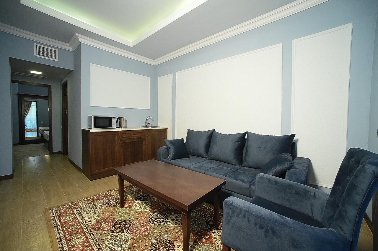 Boulevard Hotel Erévan Extérieur photo