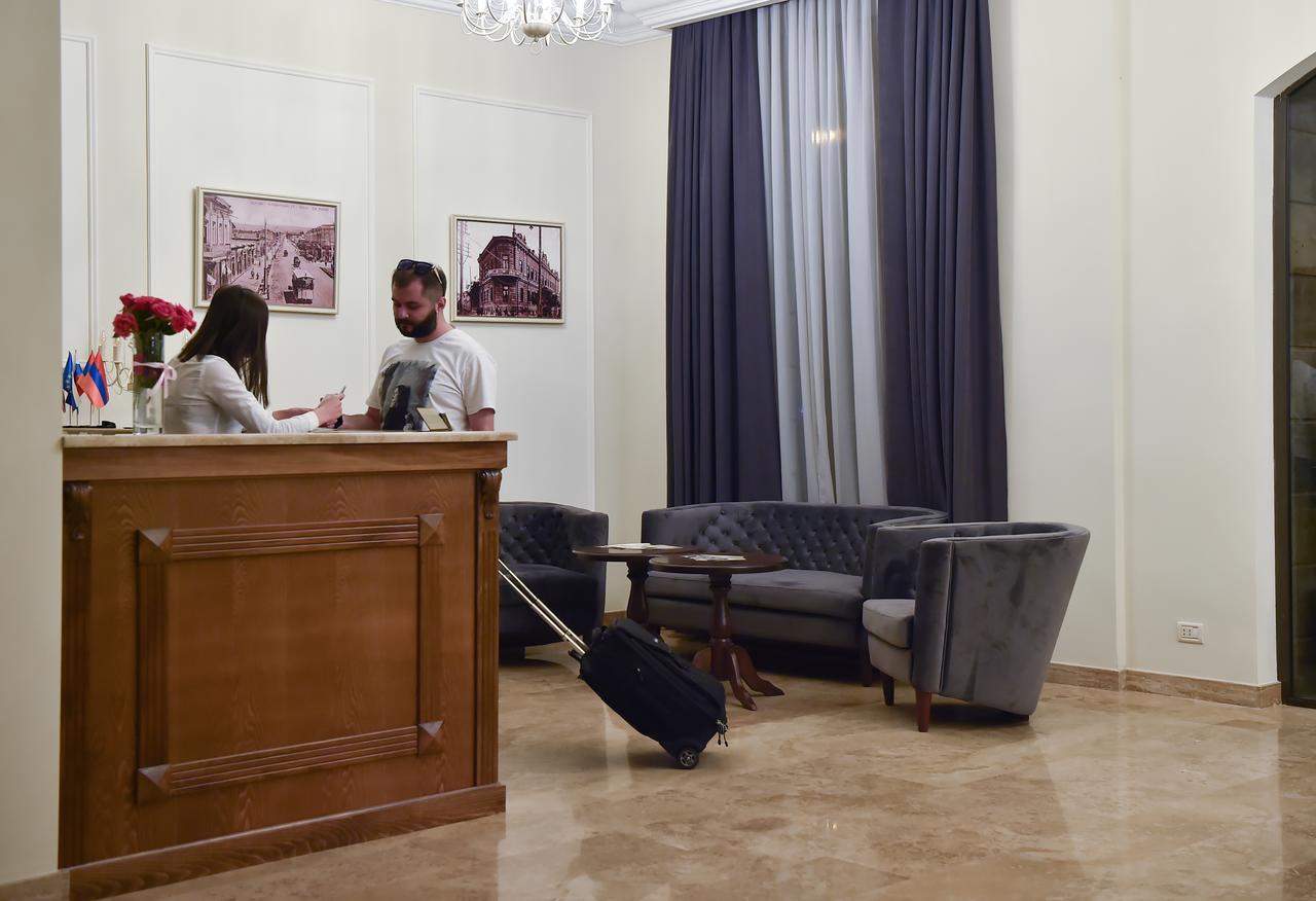 Boulevard Hotel Erévan Extérieur photo