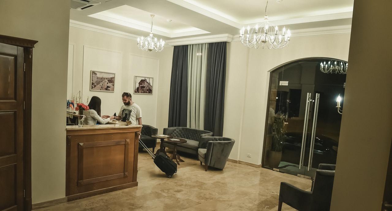 Boulevard Hotel Erévan Extérieur photo