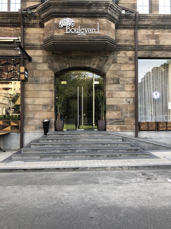 Boulevard Hotel Erévan Extérieur photo